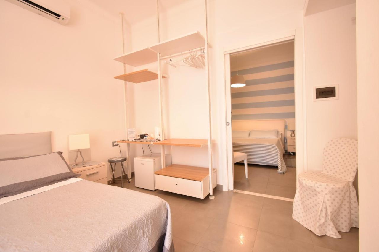 Affittacamere E Appartamenti - Rent Rooms And Apartments Le Camere Nel Corso - Adults Only 라스페치아 외부 사진