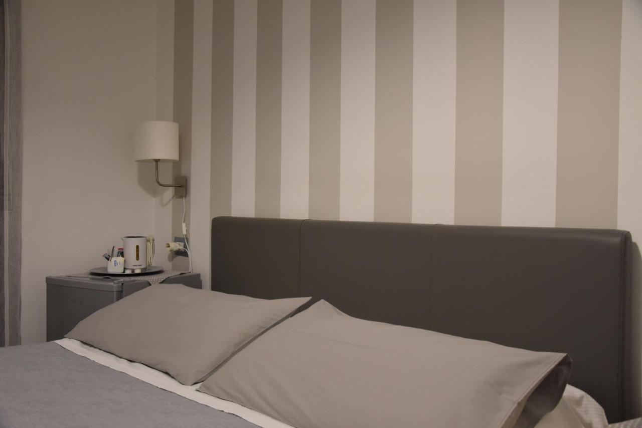 Affittacamere E Appartamenti - Rent Rooms And Apartments Le Camere Nel Corso - Adults Only 라스페치아 외부 사진