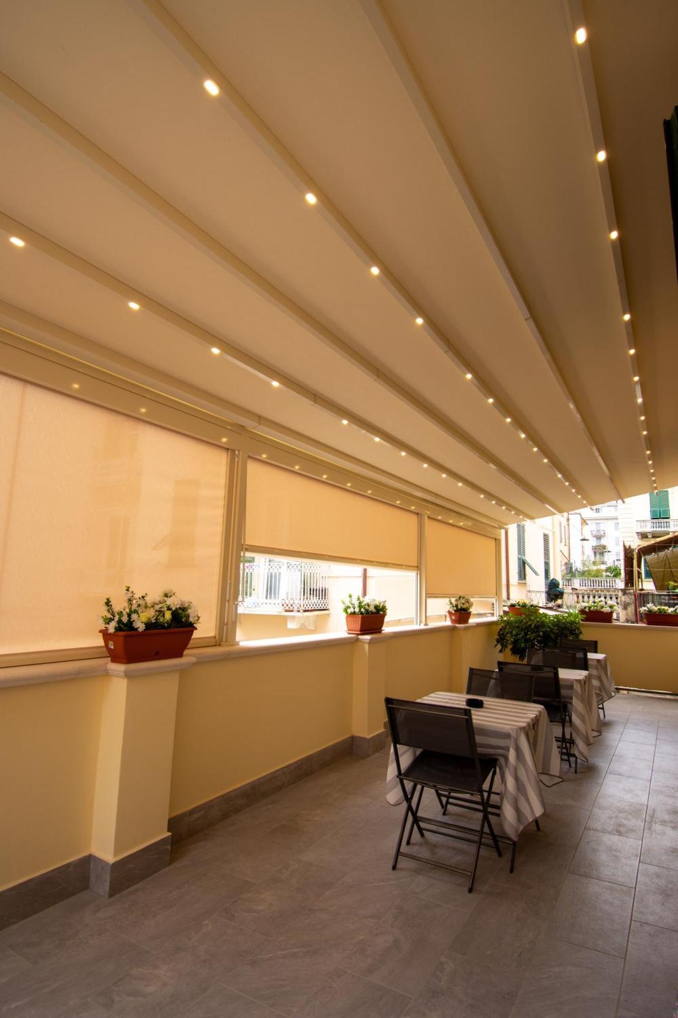 Affittacamere E Appartamenti - Rent Rooms And Apartments Le Camere Nel Corso - Adults Only 라스페치아 외부 사진