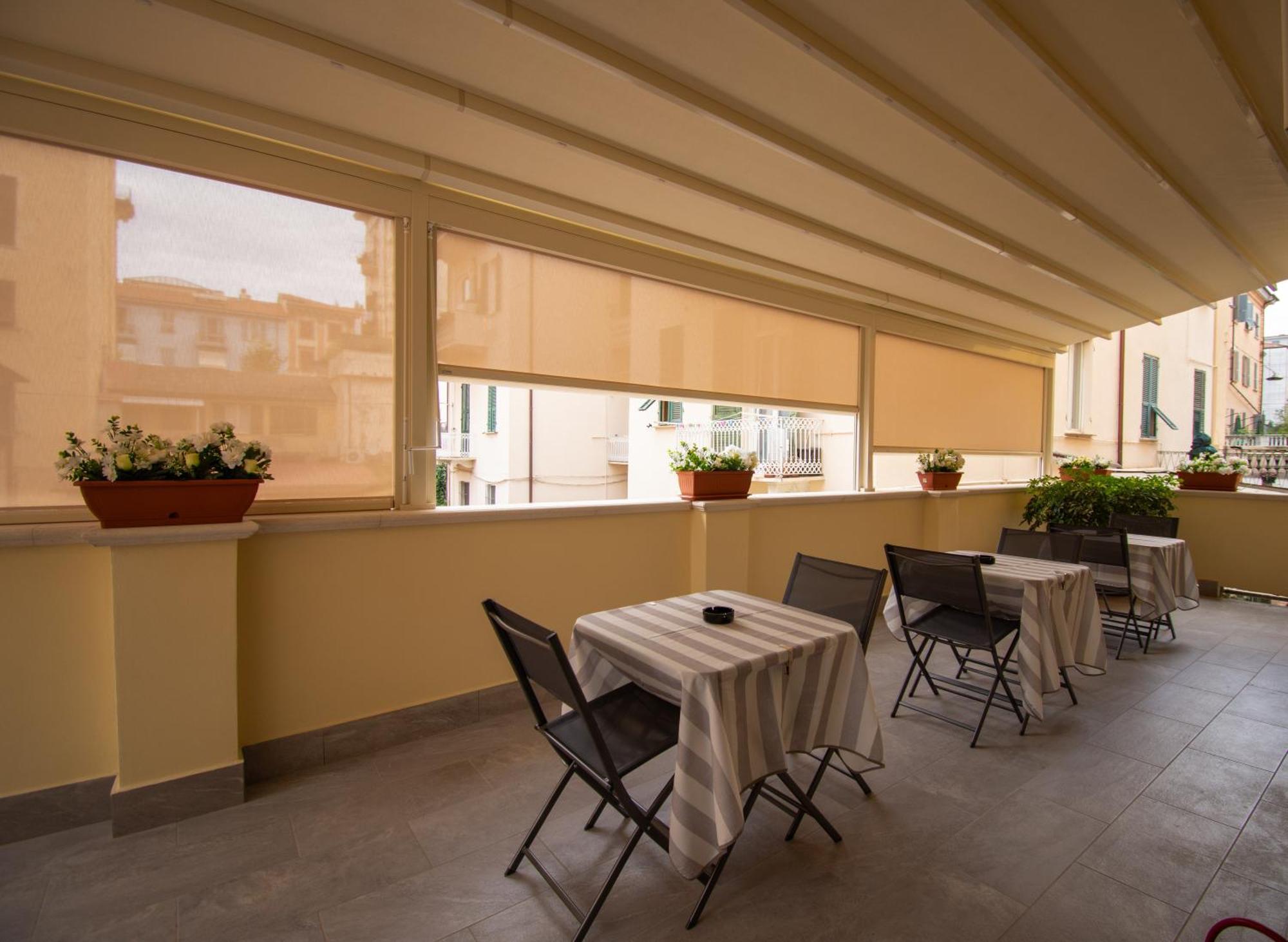 Affittacamere E Appartamenti - Rent Rooms And Apartments Le Camere Nel Corso - Adults Only 라스페치아 외부 사진
