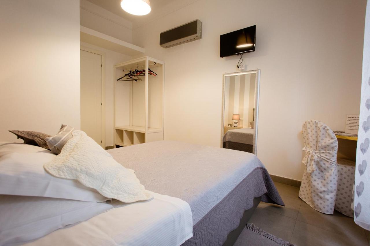 Affittacamere E Appartamenti - Rent Rooms And Apartments Le Camere Nel Corso - Adults Only 라스페치아 외부 사진
