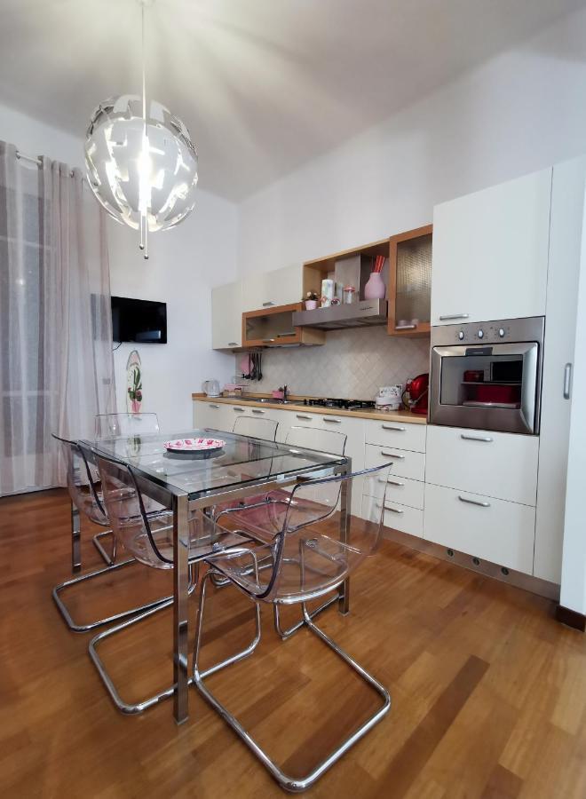 Affittacamere E Appartamenti - Rent Rooms And Apartments Le Camere Nel Corso - Adults Only 라스페치아 외부 사진