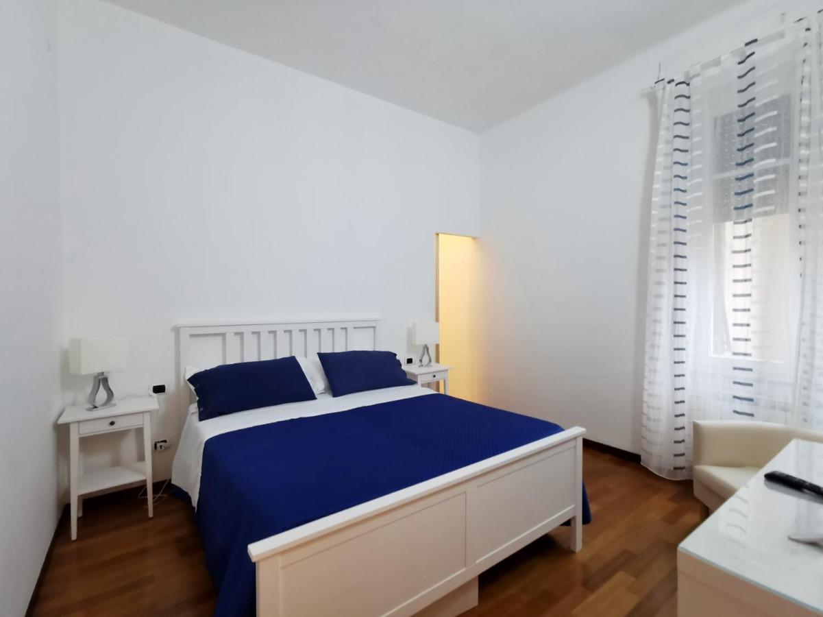 Affittacamere E Appartamenti - Rent Rooms And Apartments Le Camere Nel Corso - Adults Only 라스페치아 외부 사진