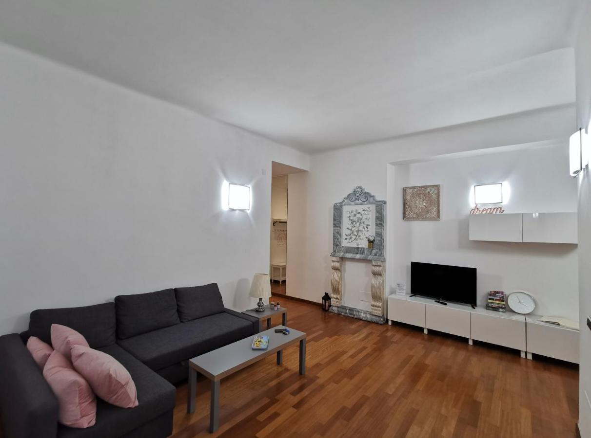 Affittacamere E Appartamenti - Rent Rooms And Apartments Le Camere Nel Corso - Adults Only 라스페치아 외부 사진