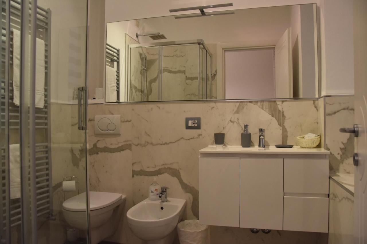 Affittacamere E Appartamenti - Rent Rooms And Apartments Le Camere Nel Corso - Adults Only 라스페치아 외부 사진