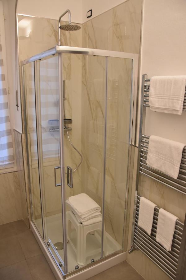 Affittacamere E Appartamenti - Rent Rooms And Apartments Le Camere Nel Corso - Adults Only 라스페치아 외부 사진